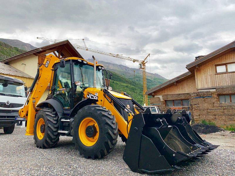 Chargeuse-pelleteuse JCB 4CX Eco - 4 roues directrices - 81 kW - 1.3 kg capacité
