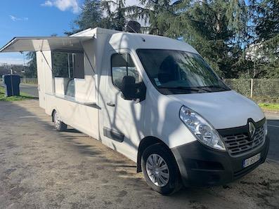 Food-Truck Renault Master occasion - carrossé Mon Camion Resto, 135 000 km, équipé friteuse, plancha, réfrigération