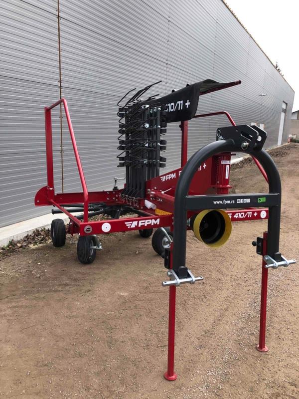 Andaineur Fpm Agromehanika Doo RS 410/11+ - Largeur de travail 4,1 m - 11 bras - Rendement 6.2 ha/h