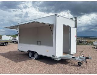 Fourgon Niewiadow "Boutique" 420 x 203 x 230 cm hayon latéral PTAC 2000 kg Morvan Remorques