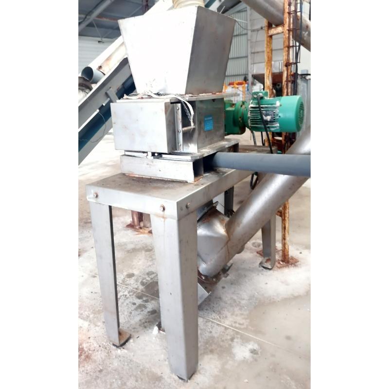 Broyeur à cylindres crantés MECAROANNE TYPE R110X400TB-PD tout inox - broyage jusqu'à 2T/H - motorisation 4kW