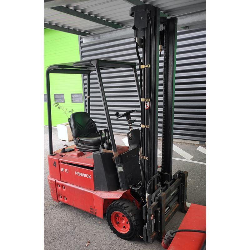 Chariot élévateur électrique FENWICK-LINDE E15 1,5T année 2005