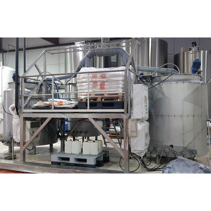 Ensemble de 4 cuves inox chauffantes et de mélange 1000 & 2000 litres avec plateforme - cuveries d'occasion