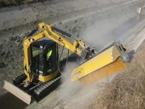 Balayeuse U.Emme LINCE 1250 - Largeur travail 1250 mm - Débit max 90 L/min - Poids 215 kg