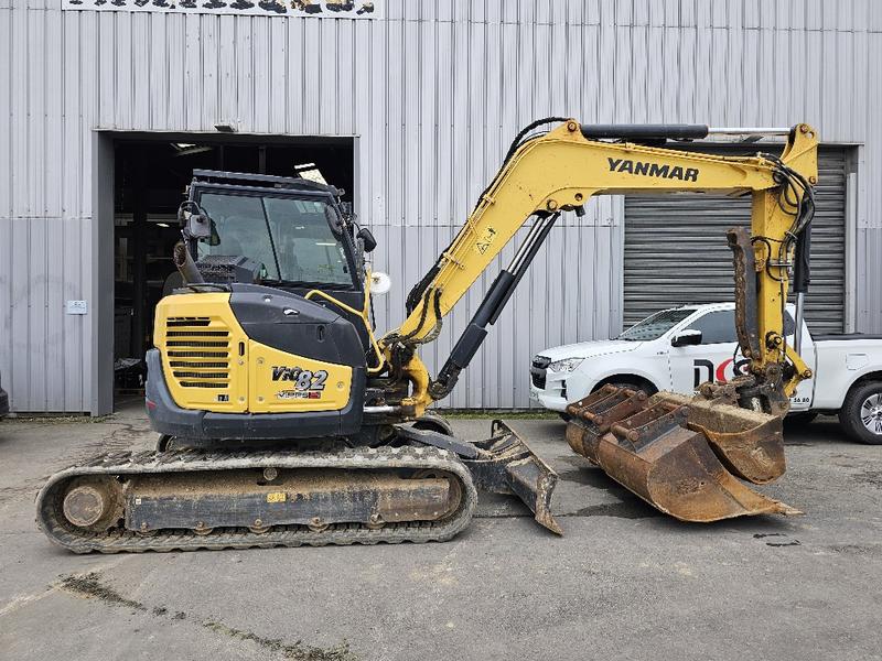 Midi-pelle YANMAR VIO82 d'occasion - cabine, chenilles caoutchouc, 8225 kg, 2019, 4309 h, attache rapide hydraulique powertilt, 4 godets