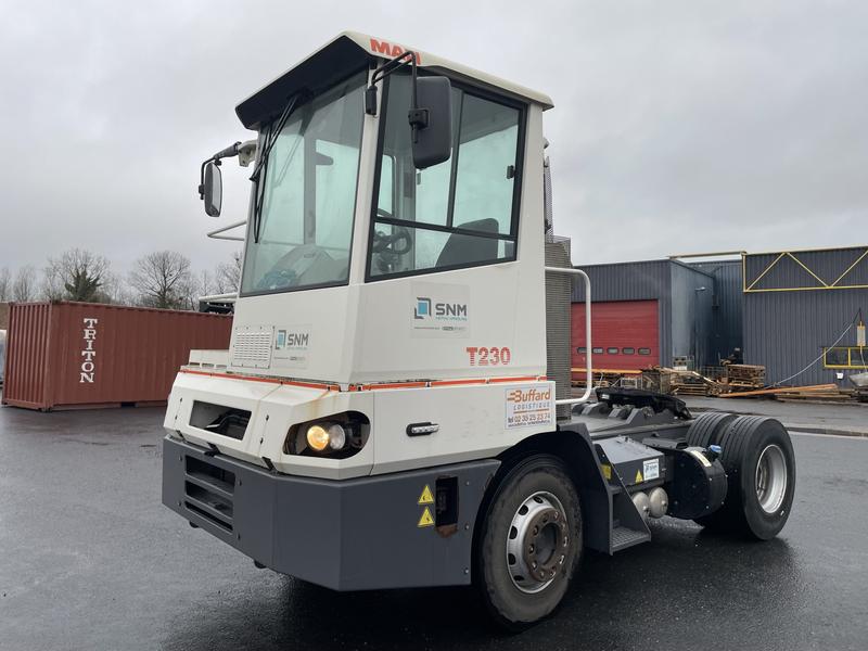 Tracteur MAFI T230 - 2X, années 2018 et 2020, moteur Volvo Diesel, boîte ZF Automatique