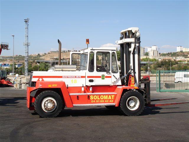 Chariot élévateur occasion SVETRUCK 1875-33 - capacité 18 000 kg @ 750 mm