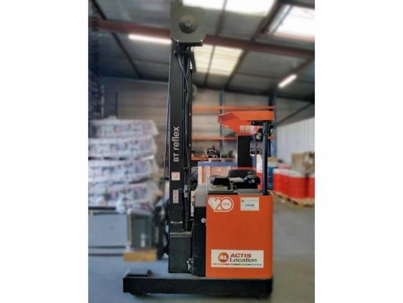Chariot retractable Toyota RRE160M - 1600kg 8500mm triplex electrique 48V 620AH