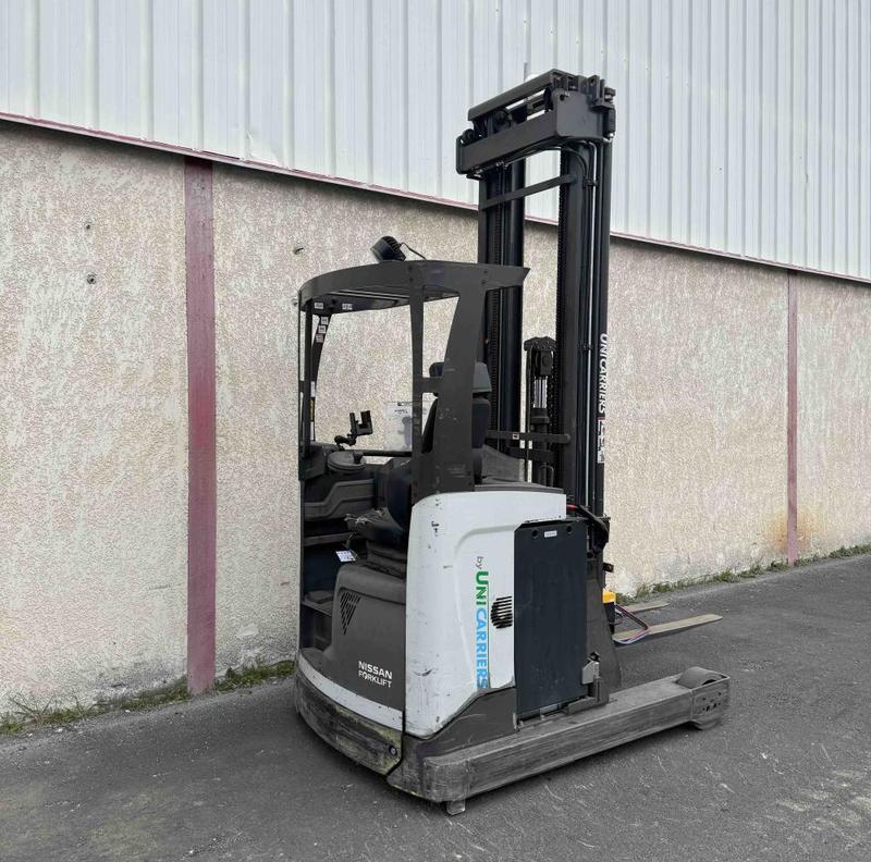 Chariot retractable Nissan UMS200 - 2000kg 7950mm triplex 2015