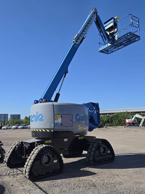 Location nacelle sur chenilles 20m GENIE Z 62/40 TRAX - électrique, capacité 227 kg