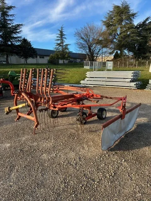 Gyro andaineur Kuhn GA4101GM occasion - largeur de travail 4,10 m