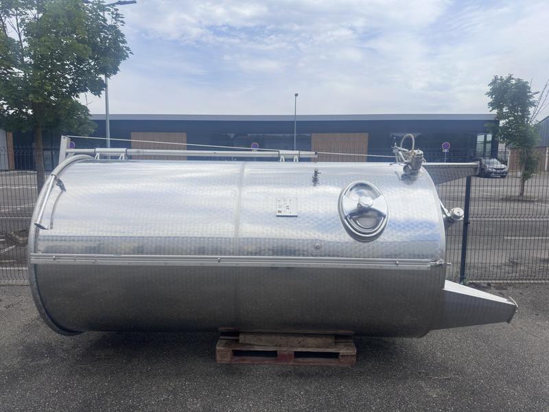 Cuve SK 58HL Plafond Mobile - 5800L, porte ovale autoclave, potence, dégustateur, tube et réglette de jauge - Occasion très bon état
