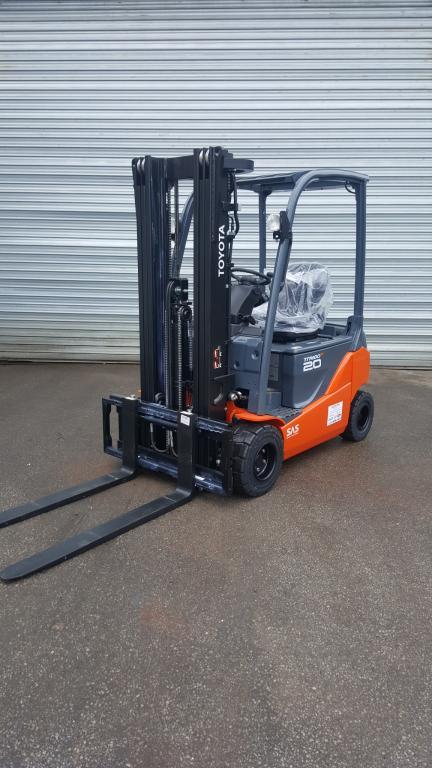 TOYOTA TRAIGO 8FBMK20T