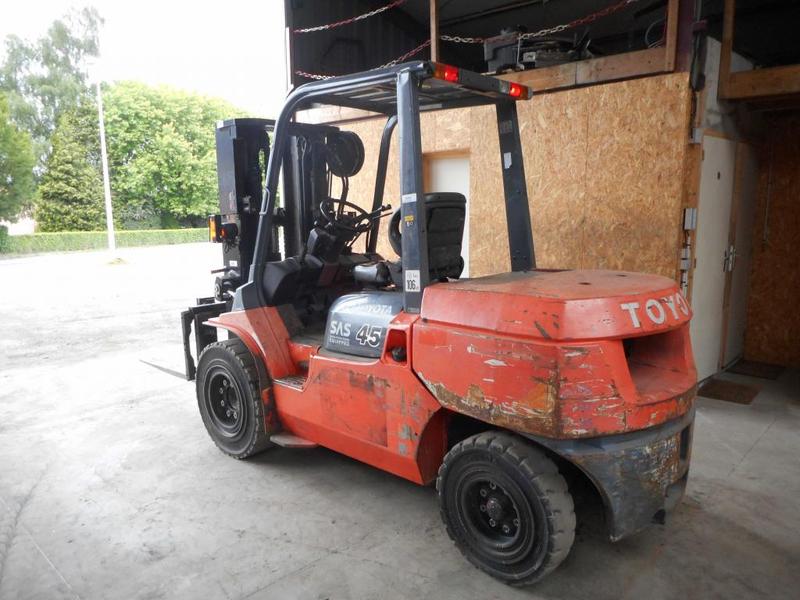 TOYOTA 4T5 DIESEL