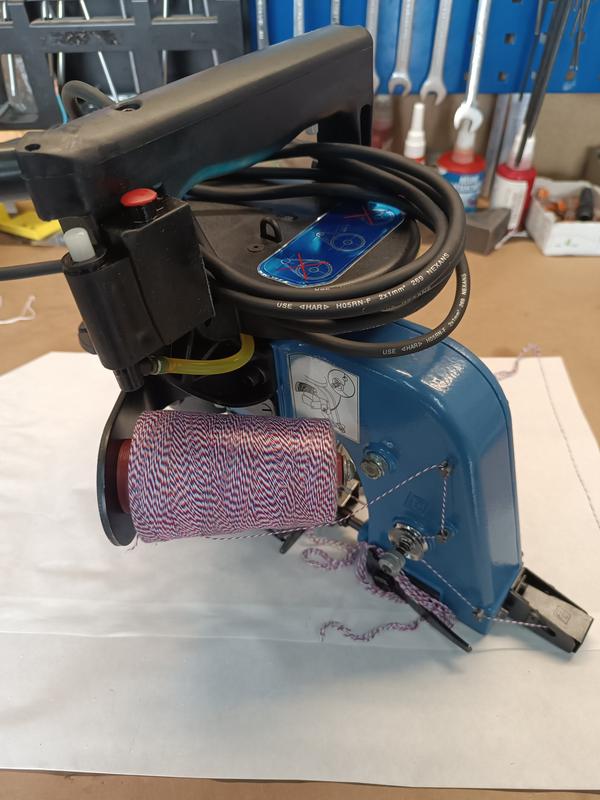 Machine à coudre Portative Fischbein OCCASION - modèle F entièrement révisé