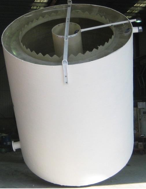 Silos à boues tronconiques - filière compacte en polyester pour stockage et épaississement des boues