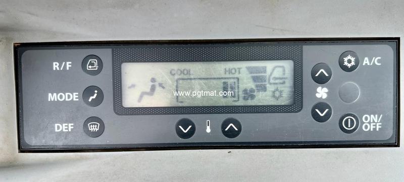 Mini-pelle HITACHI ZX55U-5A CLR – déjà vendue - 2018 - 2.686 heures - 5 T - 2 godets de terrassement