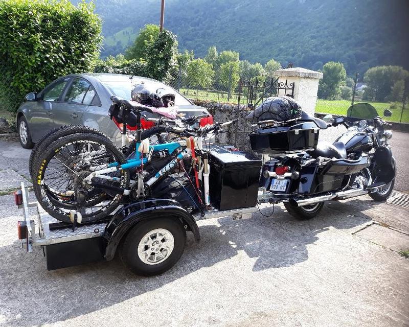Remorque bagagère occasion - 2 vélos et coffre 130L - PTAC 200 kg - Longueur 2,40 m