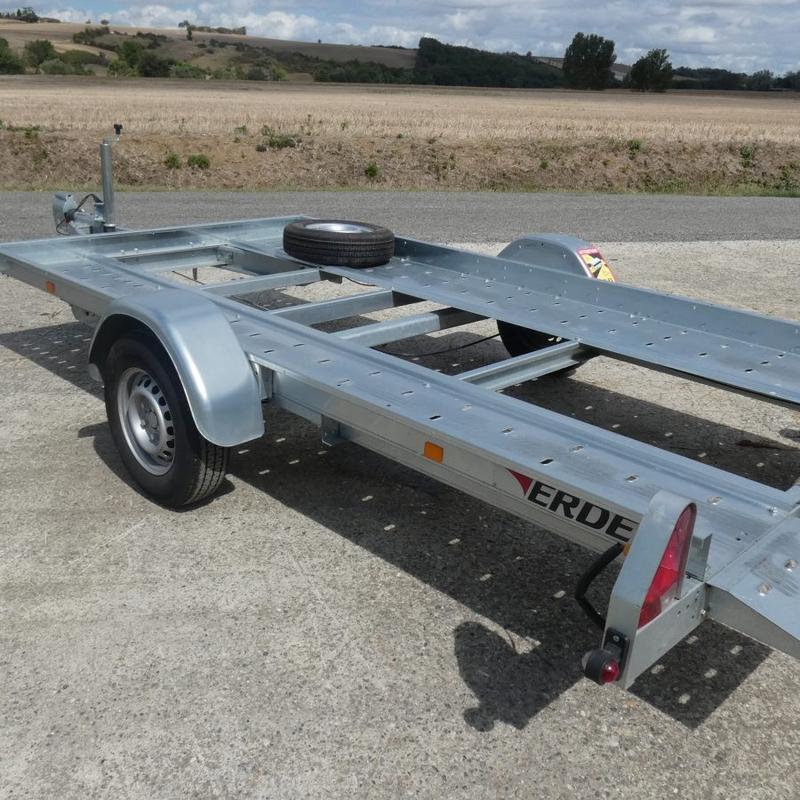 Remorque porte voiture Erde occasion - PTAC 1000 kg, 5 m de long, simple essieu, freinée, basculante