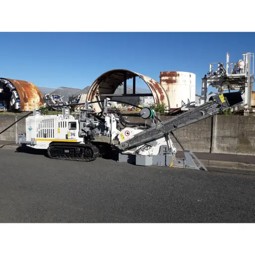 RIVCITY - Trancheuse sur chenilles compacte avec TRCITY et TR80T, 122ch DEUTZ, 130l réservoir carburant, tranchée jusqu'à 900mm de profondeur