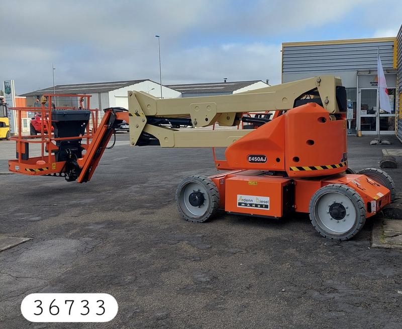 Nacelle électrique JLG à mât articulé E450AJ d'occasion - 14 à 16 mètres - Garantie 3 mois - 2020