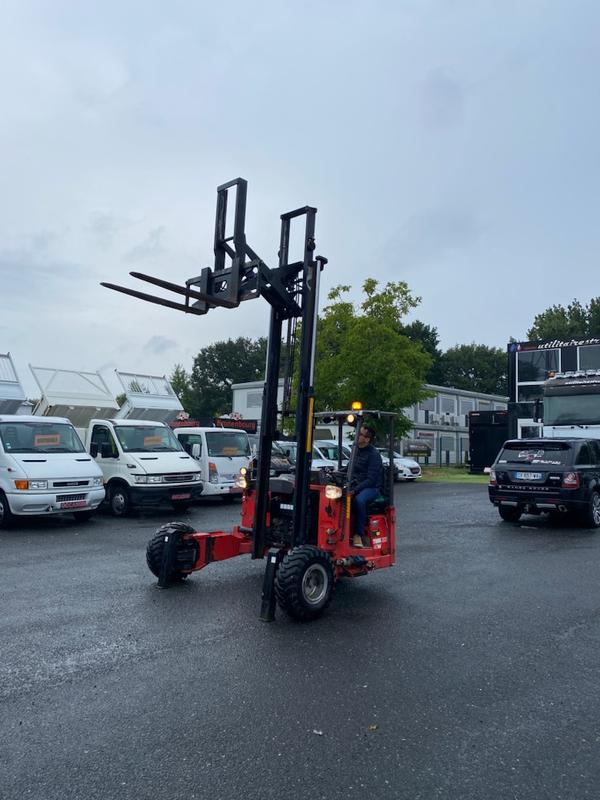 Chariot embarqué TP MULTIDIRECTIONNELLE – LEVAGE 2T5 ZDIV 309 - Diesel 2018 - 750 Heures - Capacité 2 T 500