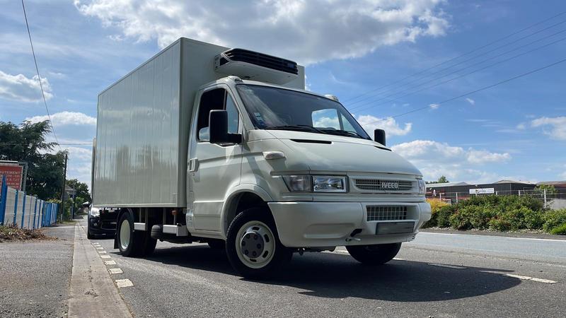 Caisse frigo hayon M198 - IVECO Daily 35C12 2,3 Diesel 2006 - Châssis cabine 3T500 - 3,50 x 1,90 x 1,90 m
