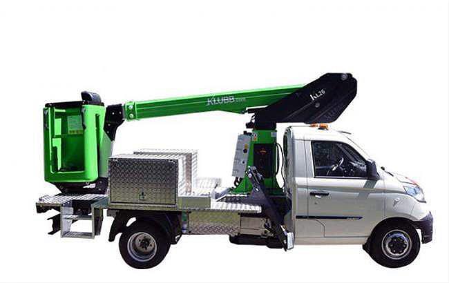 Camion Nacelle Télescopique KLUBB 11 m - Hauteur de travail 11 m - Charge 120 kg