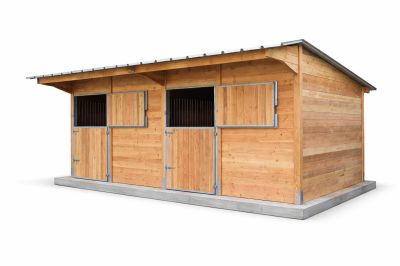 Stalle pour chevaux en bois et métal