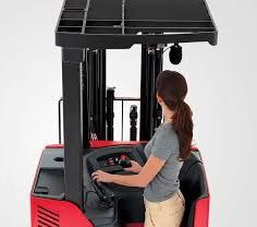 Chariot élévateur conducteur debout