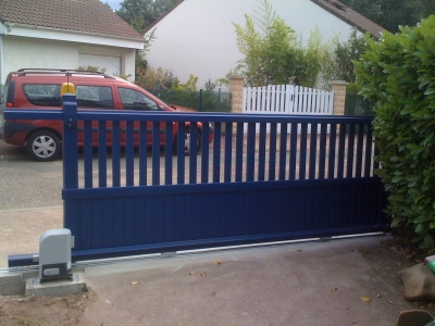 portail coulissant aluminium sur rail