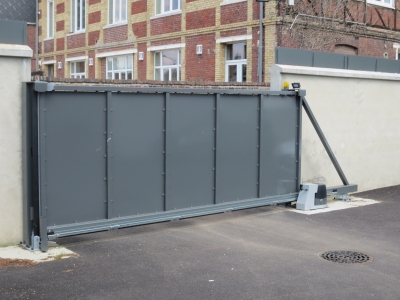 portail coulissant autoportant