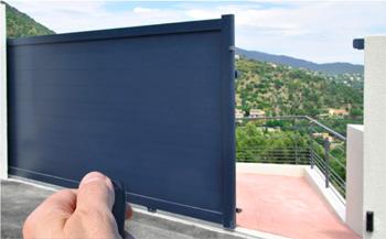 portail coulissant motorisé télécommandé