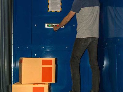 monte-charge accompagné