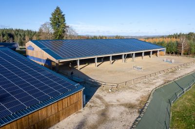 Manège équestre photovoltaïque