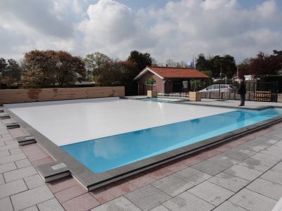 Couverture thermique pour piscine