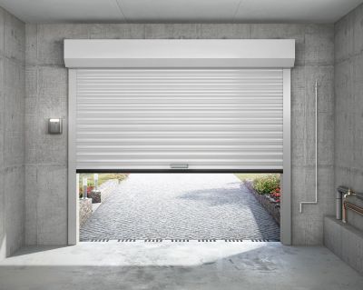Porte enroulable pour garage industriel