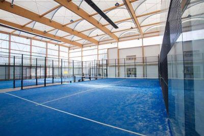 terrain de padel intérieur terrain de padel intérieur