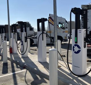 Top 5 des meilleures bornes de recharge pour poids lourds