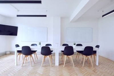Quel mobilier choisir pour aménager une salle formation ?