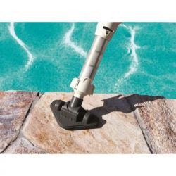 Balai aspirateur pour piscine