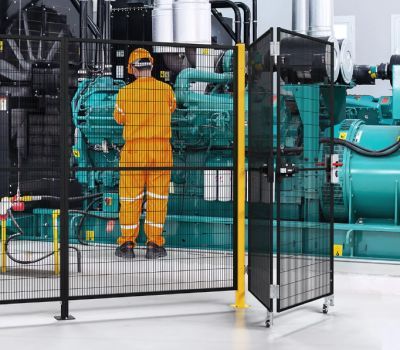 Porte pour cloison grillagée