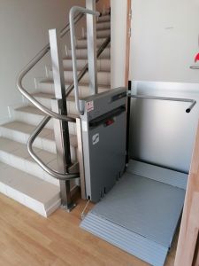 Quelle plateforme monte-escalier choisir pour un ERP ?