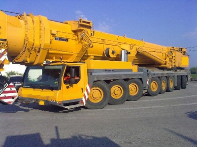 Grue mobile automotrice