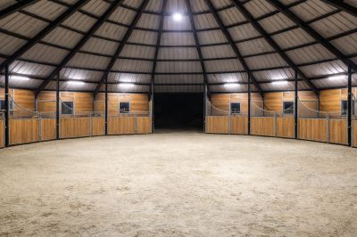 barn moulis equestre