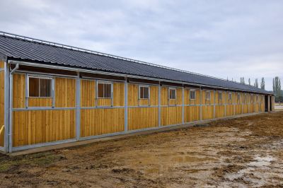 barn pour chevaux equina