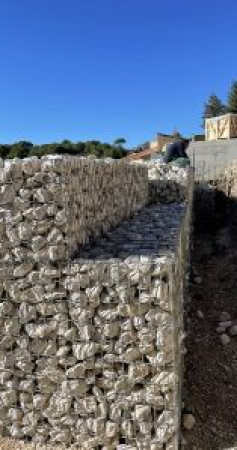 Mur de soutènement en gabion : structure, pose et avantages