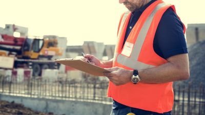 Quels contrôles réglementaires faut-il effectuer sur les appareils de levage ?