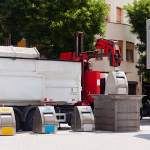Nettoyage de points d’apport volontaire en Bretagne