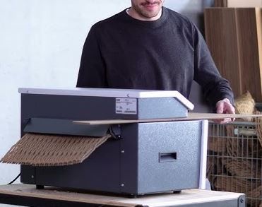 Utilisation d'un matelasseurn de carton